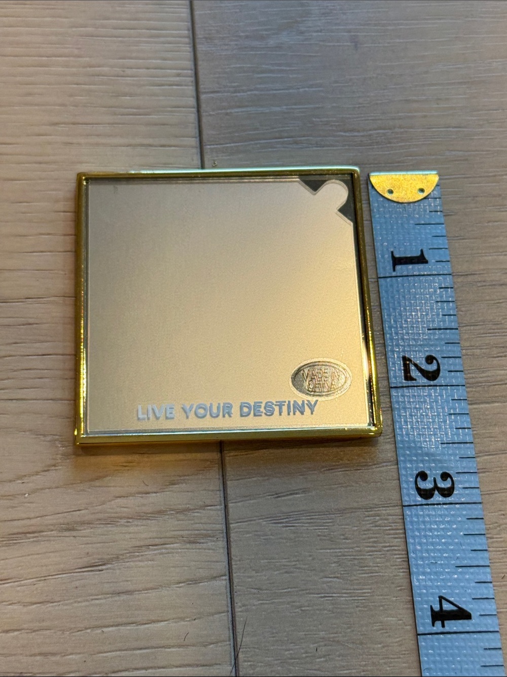 Balmain Compact Mirror - Picture 3 of 3